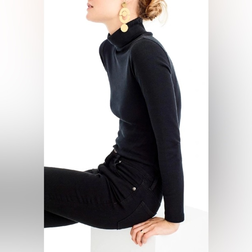 NWT // JCrew Perfect Fit Turtleneck in Black